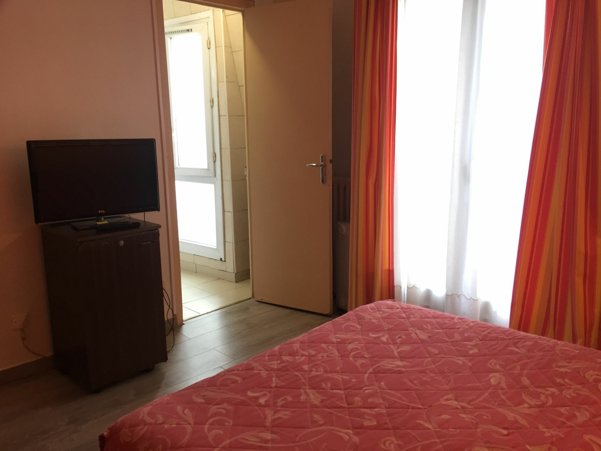 Hotel Des Pyrenees - Entre Bastille Et Nation Παρίσι Εξωτερικό φωτογραφία
