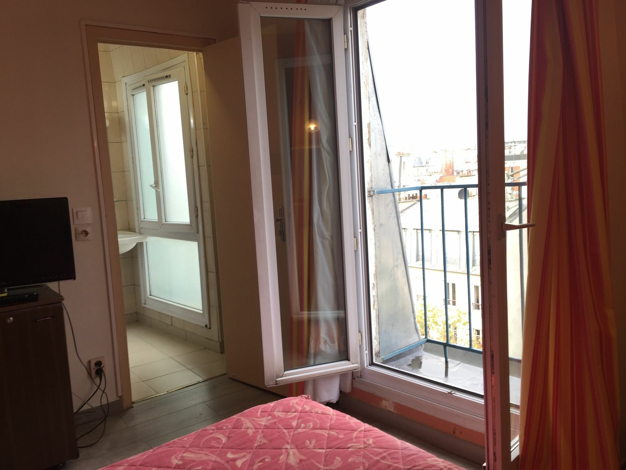 Hotel Des Pyrenees - Entre Bastille Et Nation Παρίσι Εξωτερικό φωτογραφία
