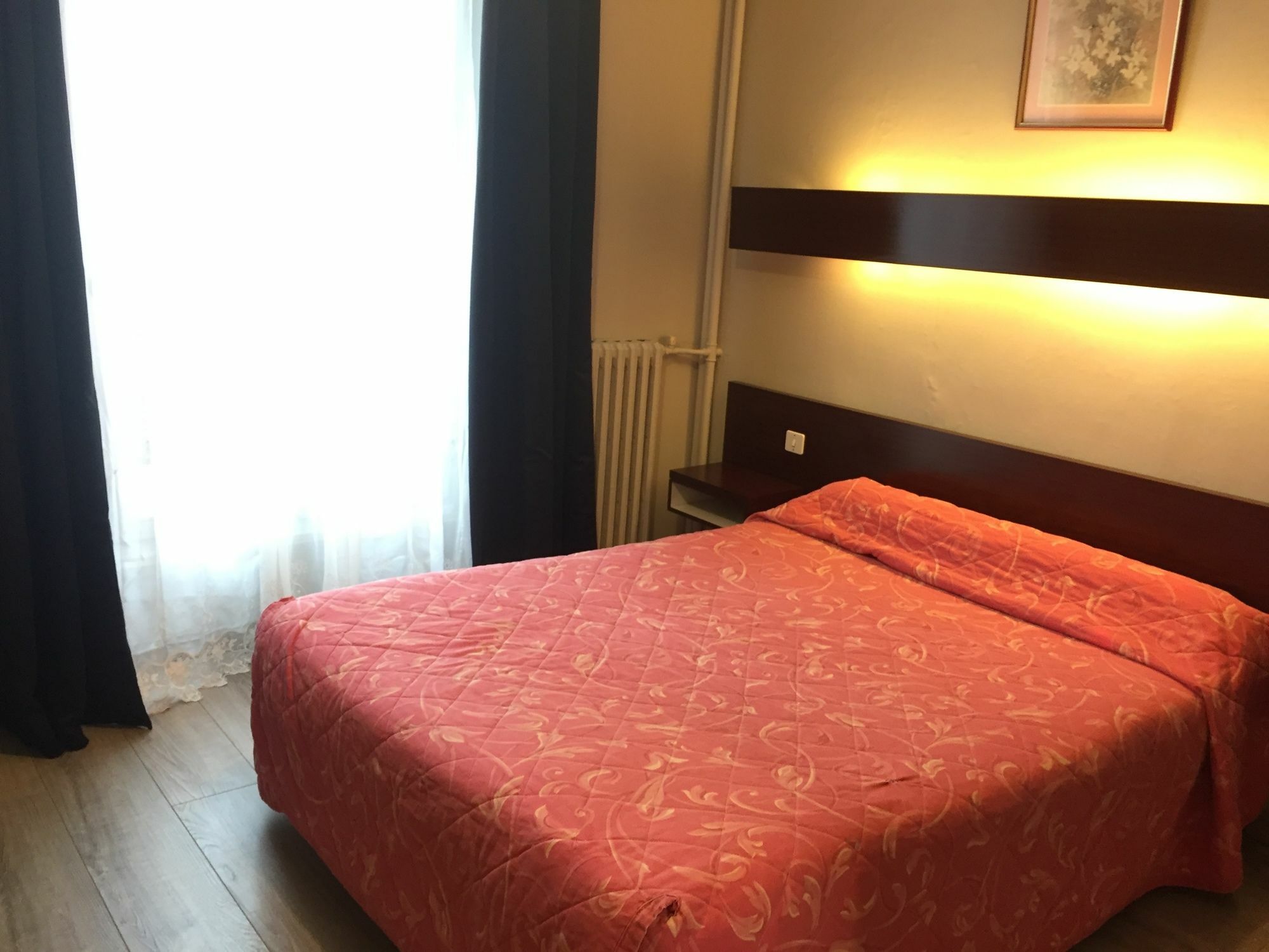 Hotel Des Pyrenees - Entre Bastille Et Nation Παρίσι Εξωτερικό φωτογραφία
